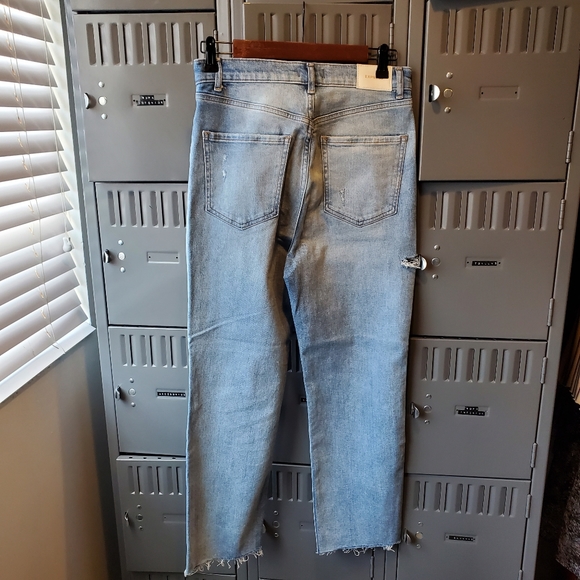 Express Super High Waisted Faded Raw Hem Straight - Picture 8 of 13